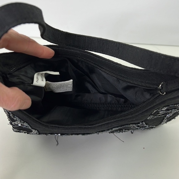 BLACK Sequined Shoulder Handbag - Picture 3 of 8